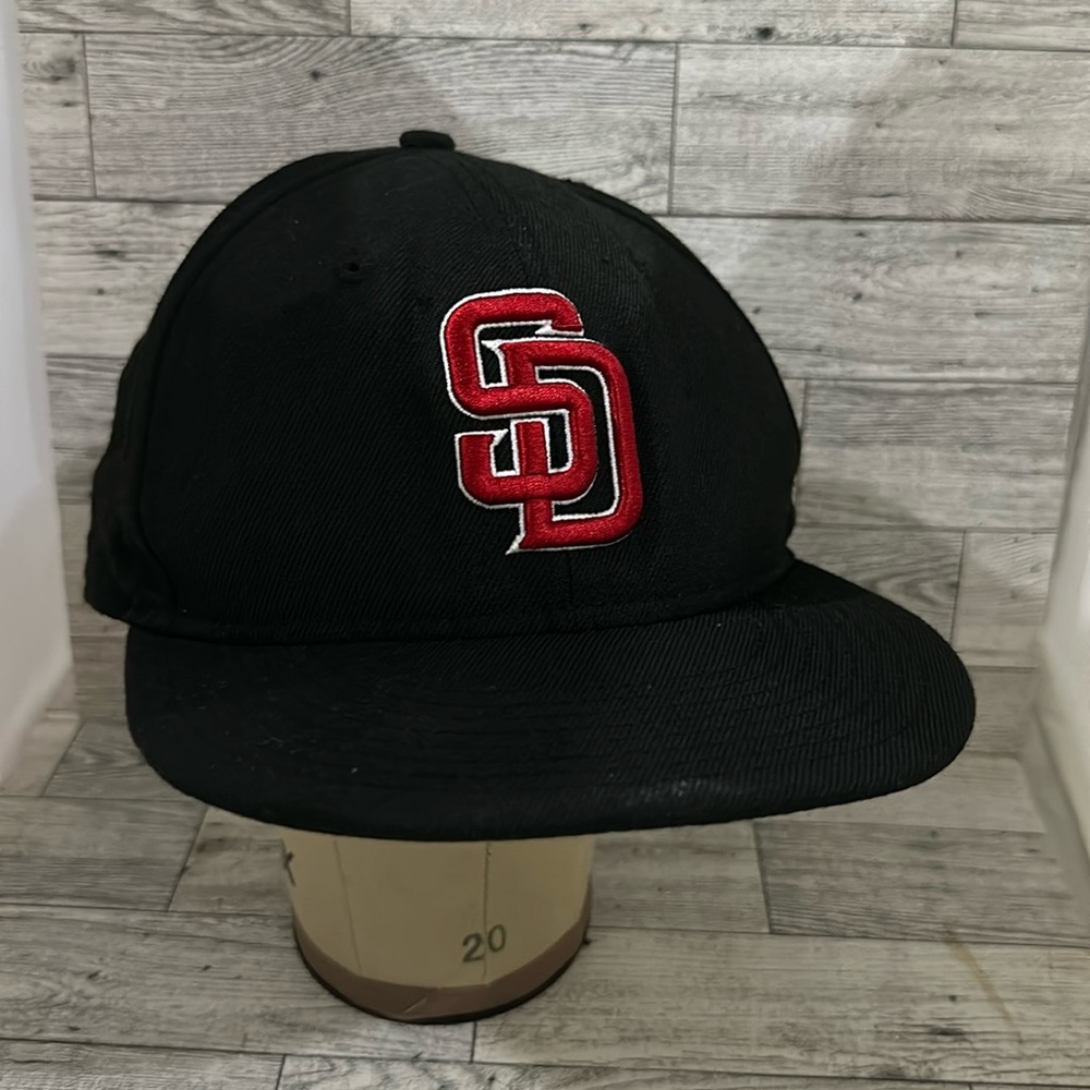 San Diego padres black fitted baseball cap hat size 7 1/4